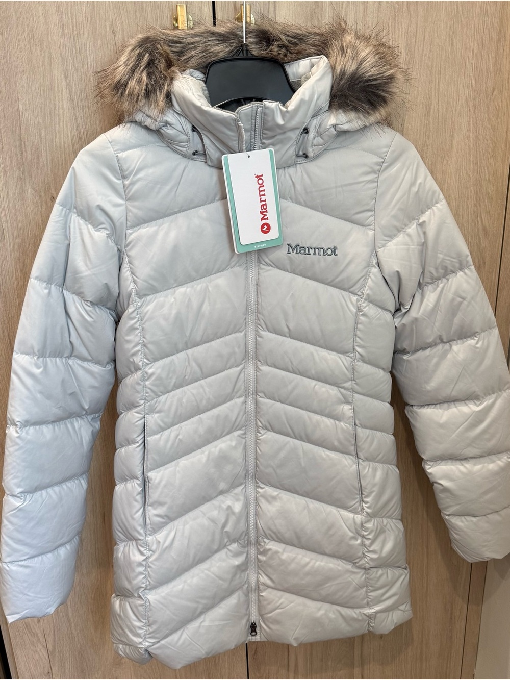 NWTs Marmot Women’s Montreal Down Coat. Glacier Grey.  XS